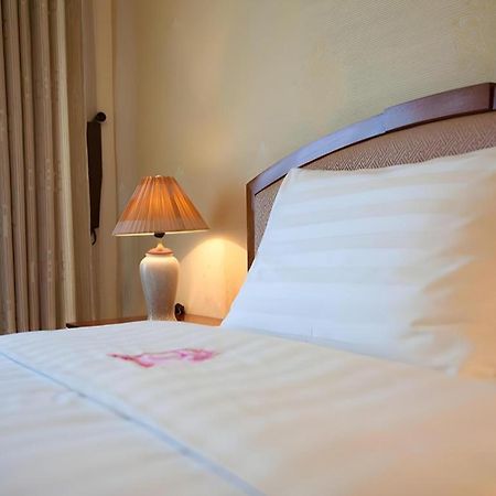 Cwd Hotel Hanoi Exterior photo