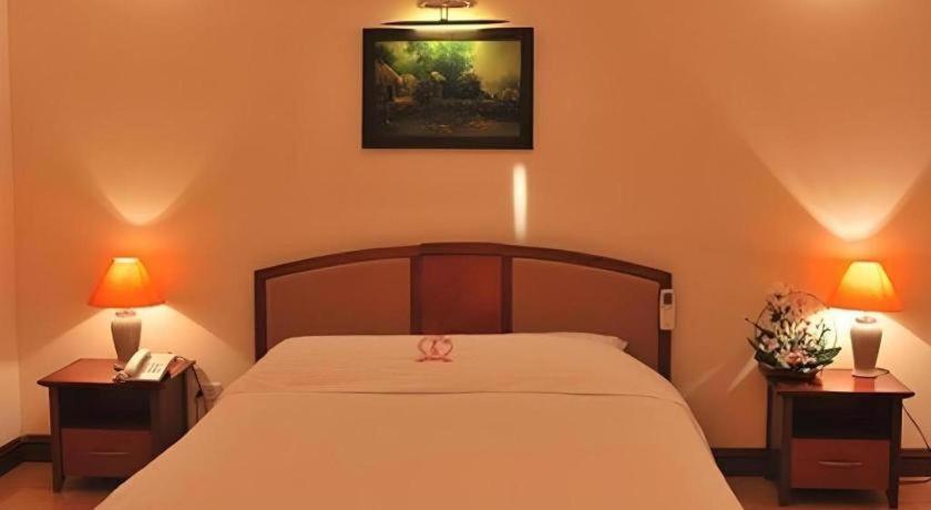 Cwd Hotel Hanoi Exterior photo