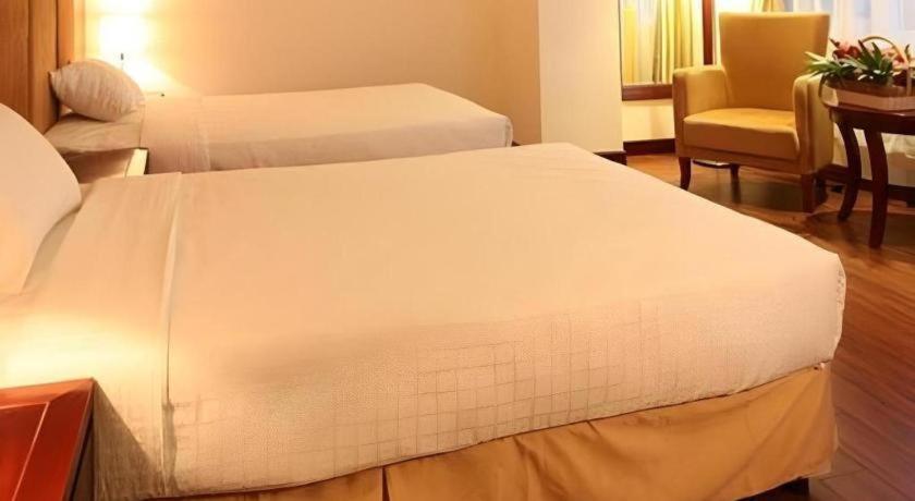 Cwd Hotel Hanoi Exterior photo