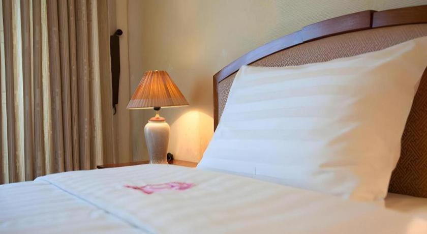 Cwd Hotel Hanoi Exterior photo